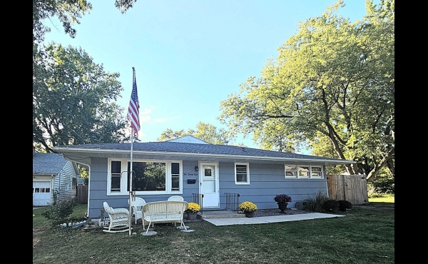 Spacious 3BR 2BA Ranch in NE Dixon!