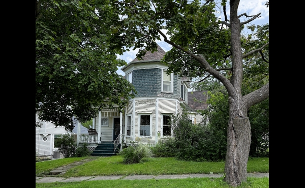 Classic Home Ready For Rejuvenation!